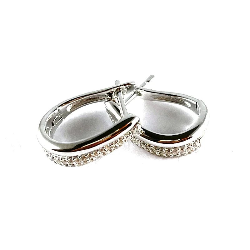 Single path stone silver circle earring