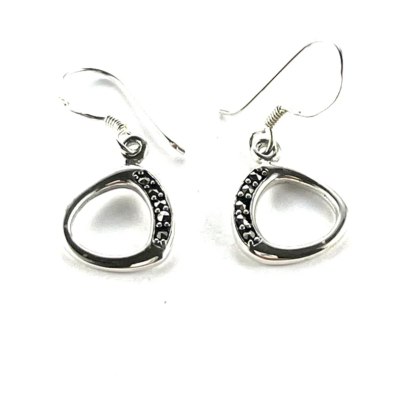 Triangle hook silver earring with marcasite